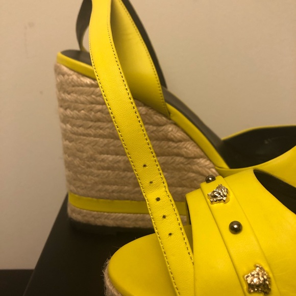 Versace Medusa Sandal - Picture 8 of 10